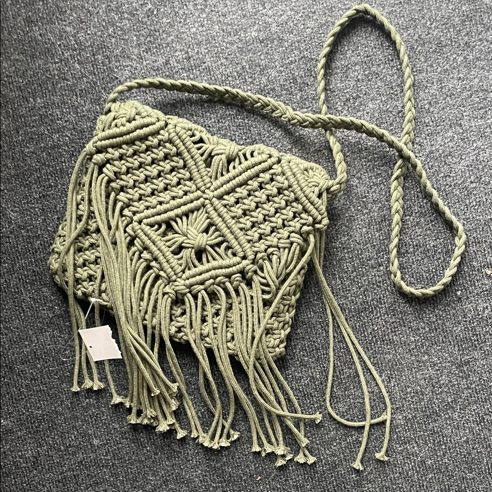 NWT Handcrafted Green Macrame crochet Crossbody Bag